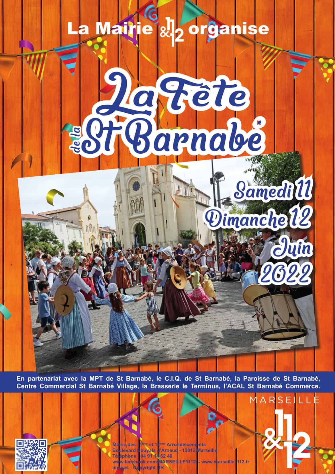 Fête de la saint Barnabé : danseurs en costumes traditionnels lors de la célébration en famille.